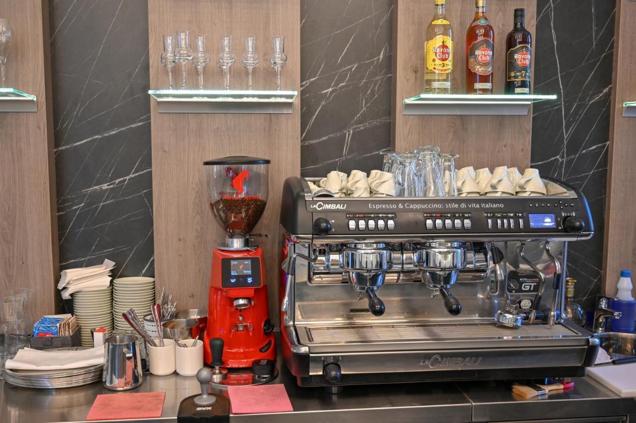 Nn Boutique Hotel Тисауйварош Екстериор снимка
