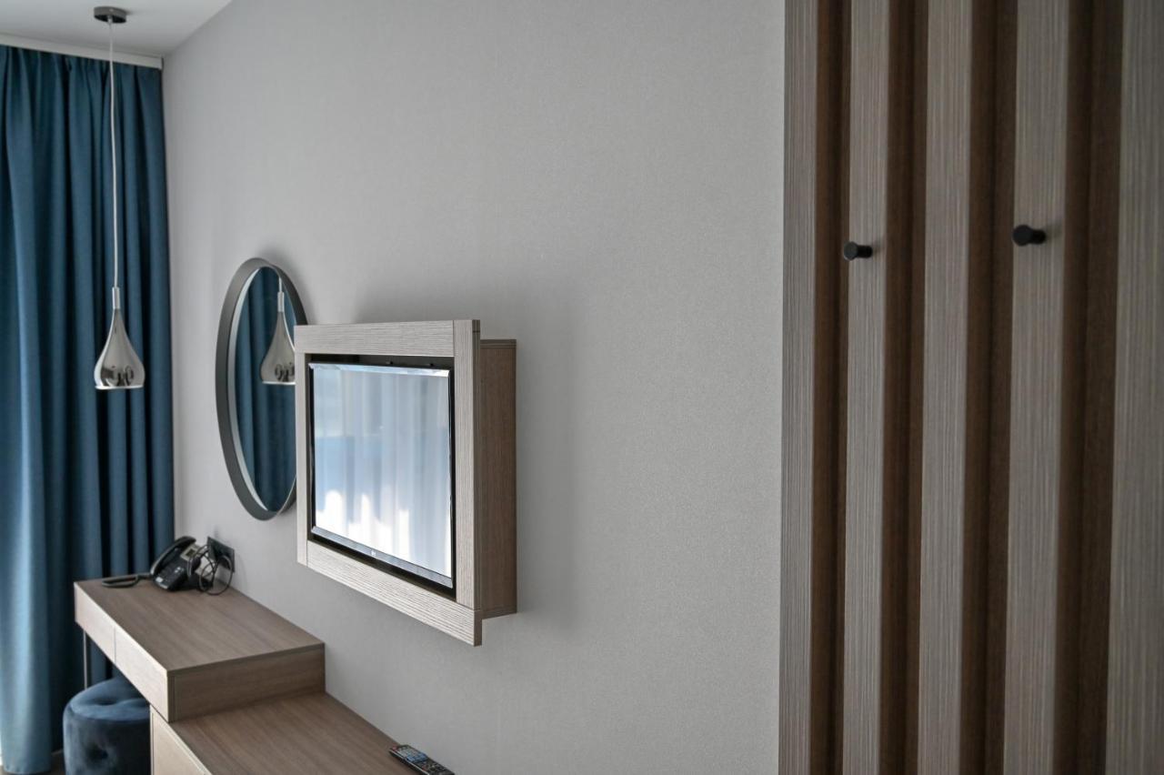 Nn Boutique Hotel Тисауйварош Екстериор снимка