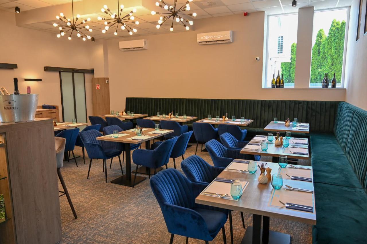 Nn Boutique Hotel Тисауйварош Екстериор снимка