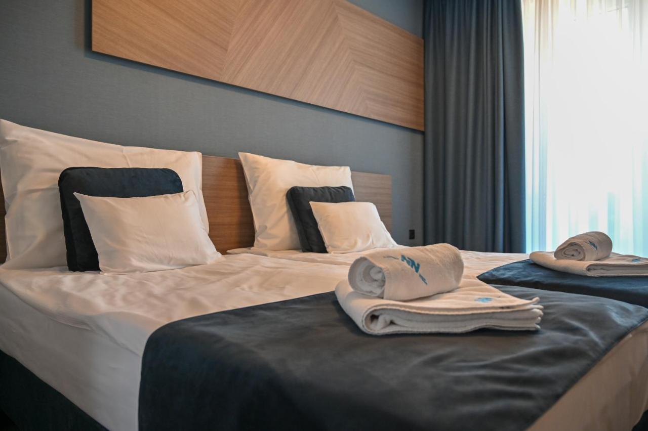 Nn Boutique Hotel Тисауйварош Екстериор снимка