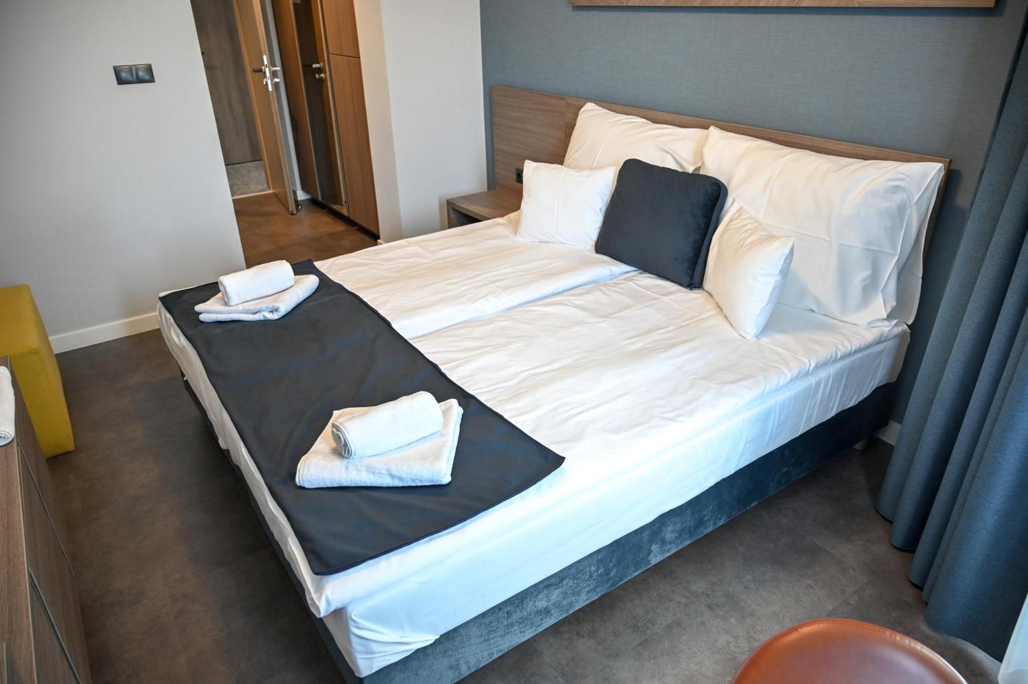 Nn Boutique Hotel Тисауйварош Екстериор снимка