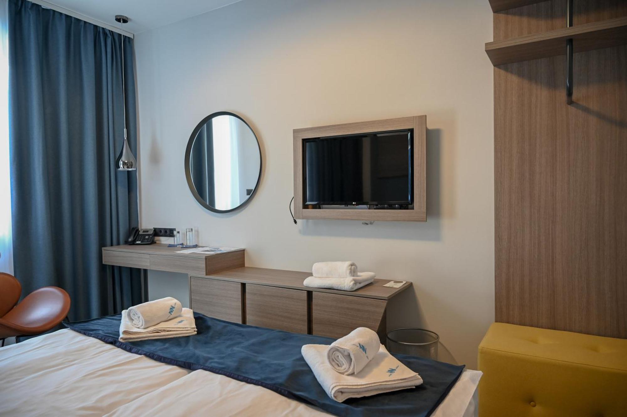 Nn Boutique Hotel Тисауйварош Екстериор снимка